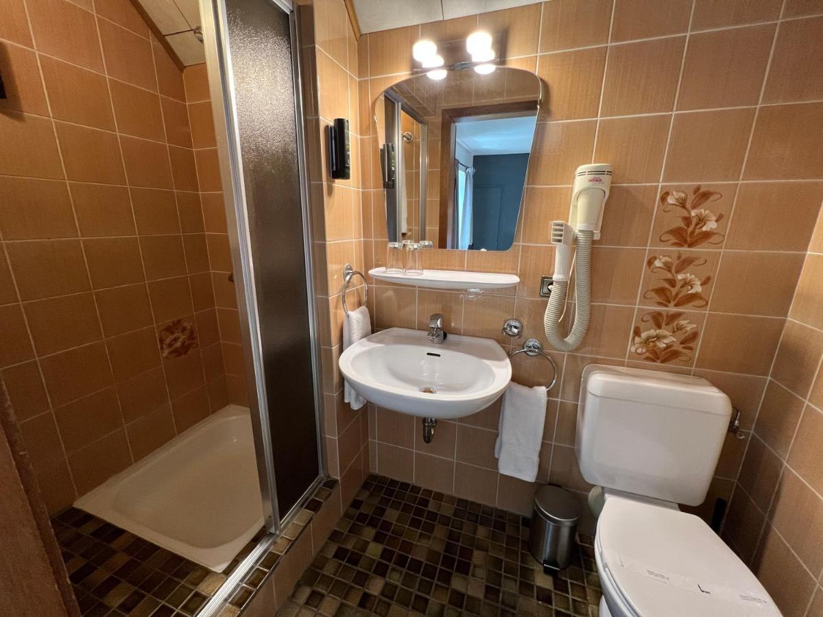 Hotel Restaurant Lamy ترويسفيرجيس المظهر الخارجي الصورة